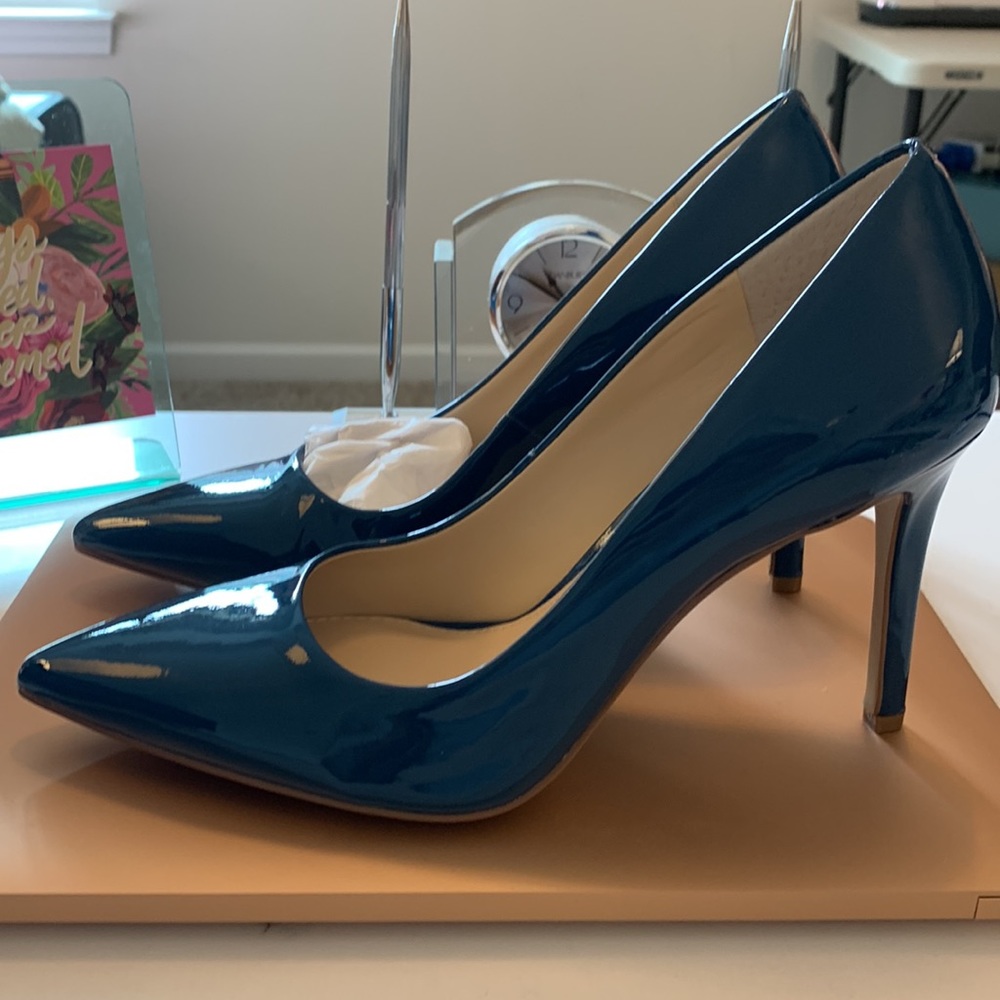 Vince Camuto Savilla Patent Leather pumps